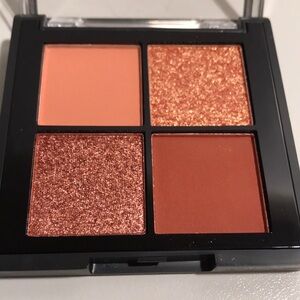 Illuminati eyeshadow quad in enlightened NEW
